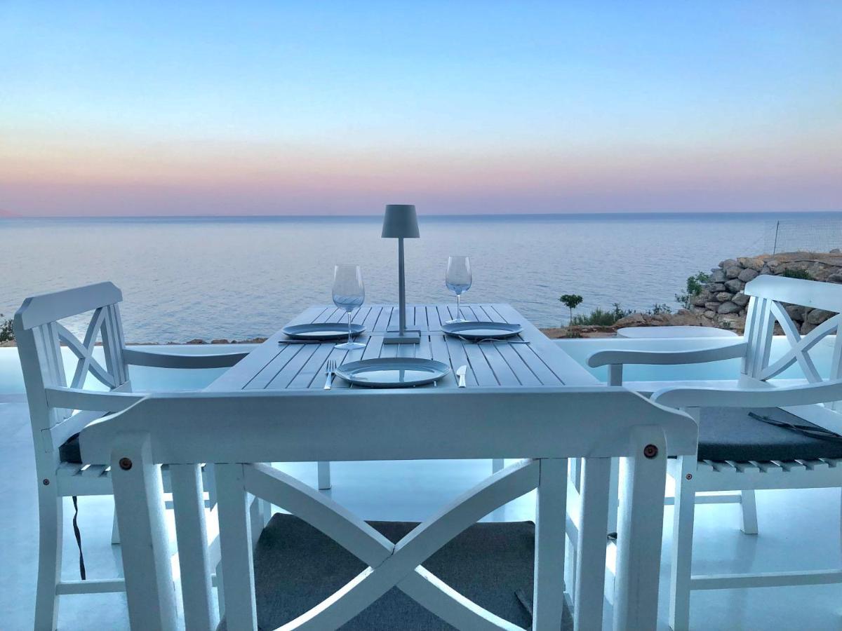 Kuro Beach House - Oceanfront Luxury & 25M Pool Achlia Exterior photo