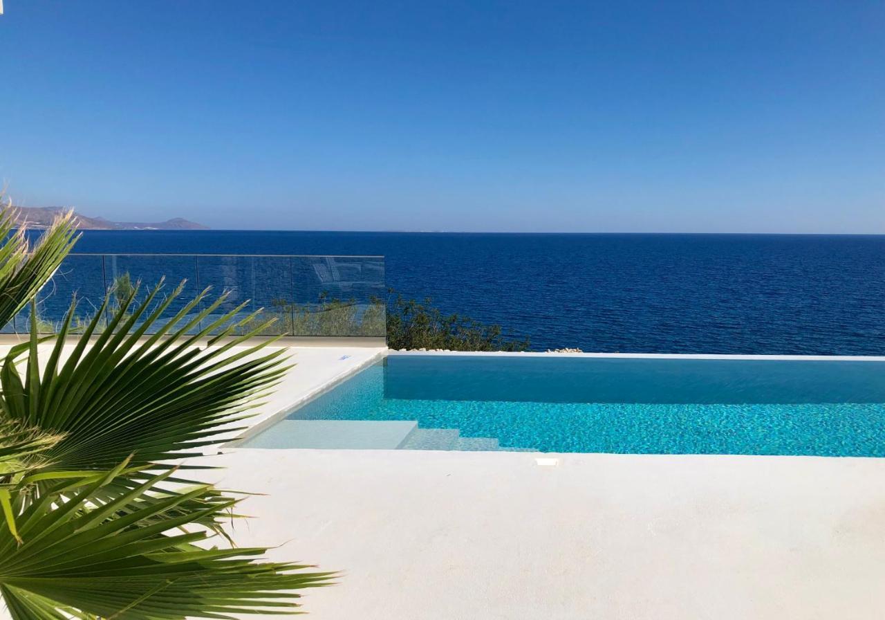 Kuro Beach House - Oceanfront Luxury & 25M Pool Achlia Exterior photo